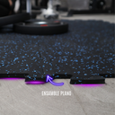 Infinité Piso de gimnasio tipo Rompecabezas 50x50cmx8mm Negro Chispas Azules 4 Piezas por M² IF-PISO-N8