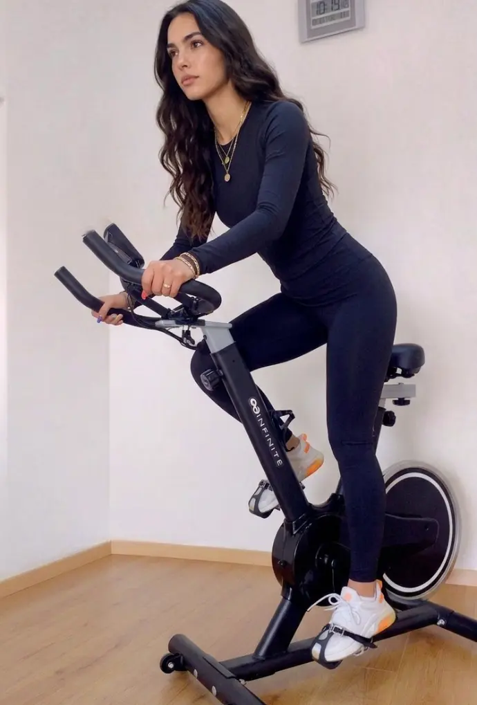 INFINITé Bici Indoor Rueda Inercia Trasera + Display +14Kg IF-B07